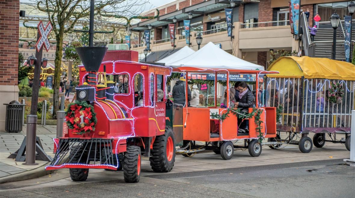 HoHoHoliday Fun on the Cheap BudgetFriendly Attractions for Seattle